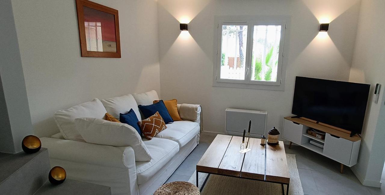 Belle Maison Mitoyenne De Standing Fréjus Eksteriør bilde